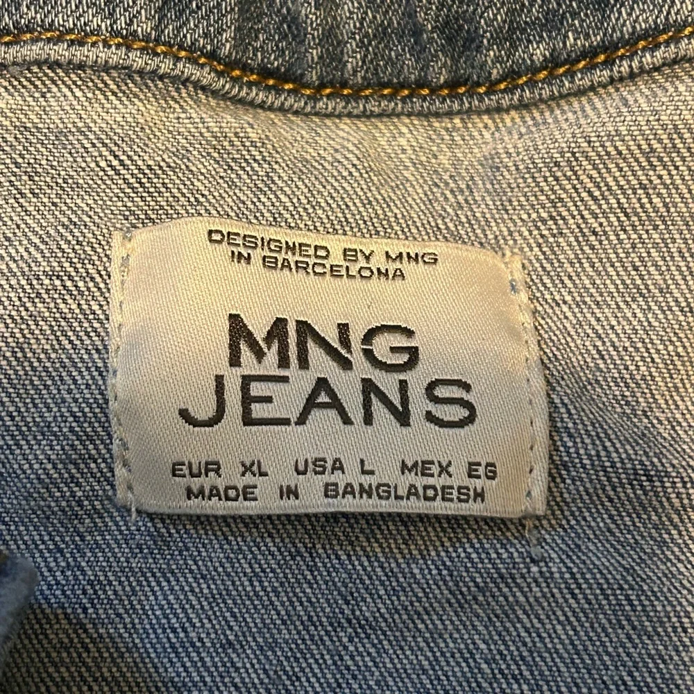 MNG Mango Jean Jacket Size L Two Tone Button Closures - Picture 3 of 7